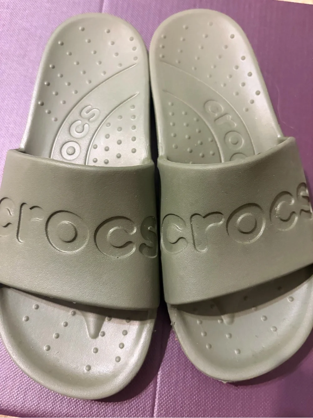 CROCS  Kids  Olive Slide Sandals